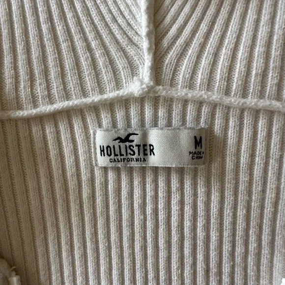 Hollister white cropped zip front hoodie. Size medium. - Picture 2 of 3